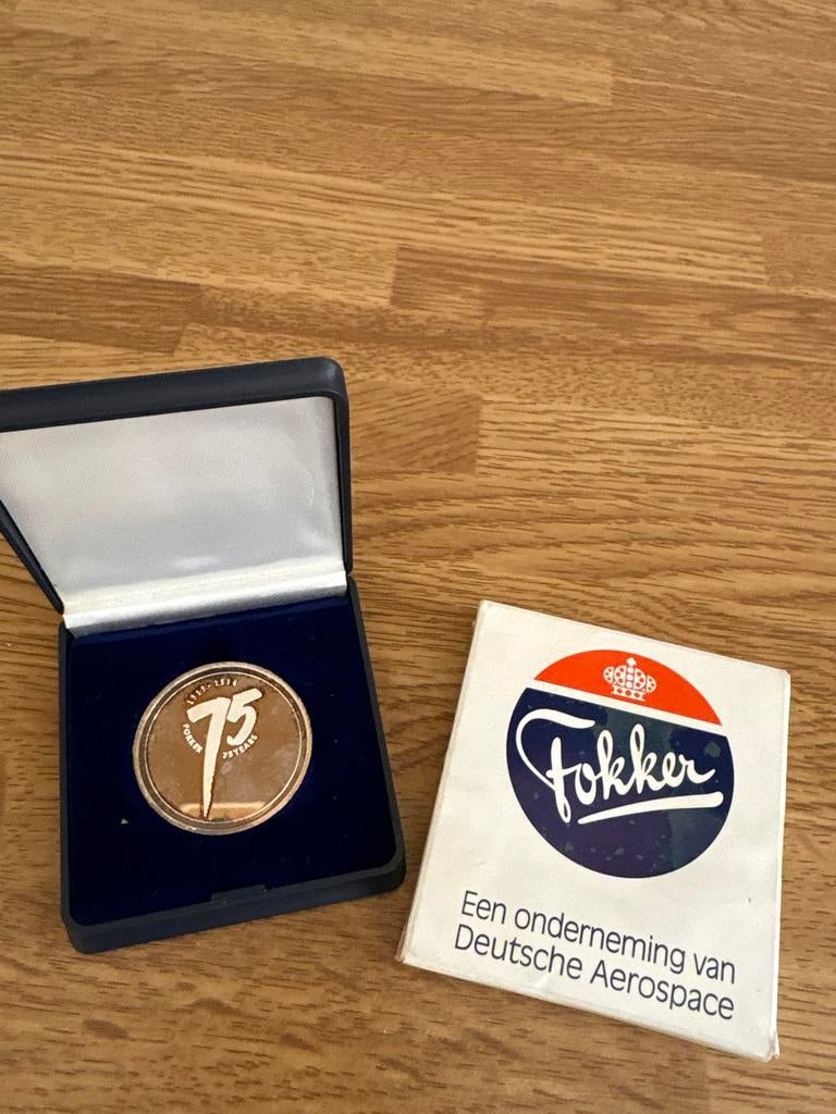 Fokker 75 Jaar Jubileum Medaille met Anthony Fokker, Ophalen, Overige materialen, Nederland