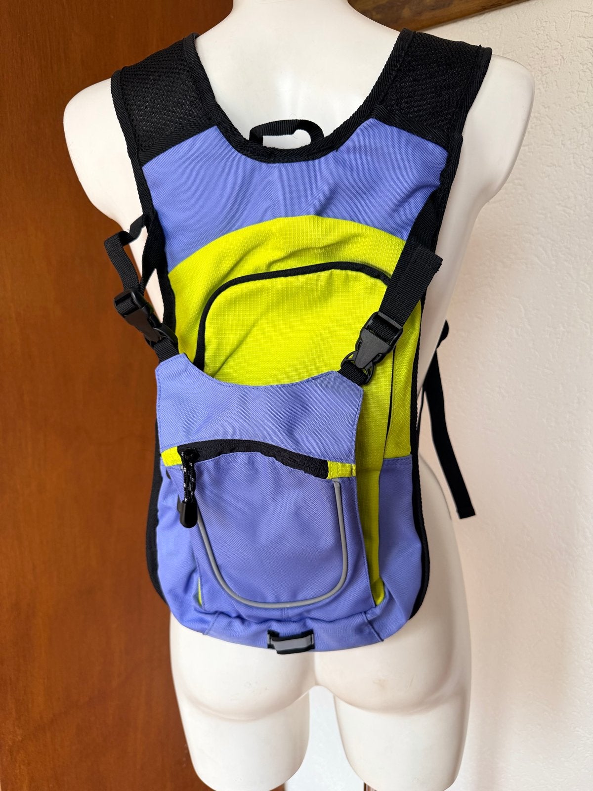Compacte Hydratatie Rugzak - Ideaal voor Sport en Reizen, Gebruikt, Ophalen of Verzenden, Minder dan 25 cm, Trekking