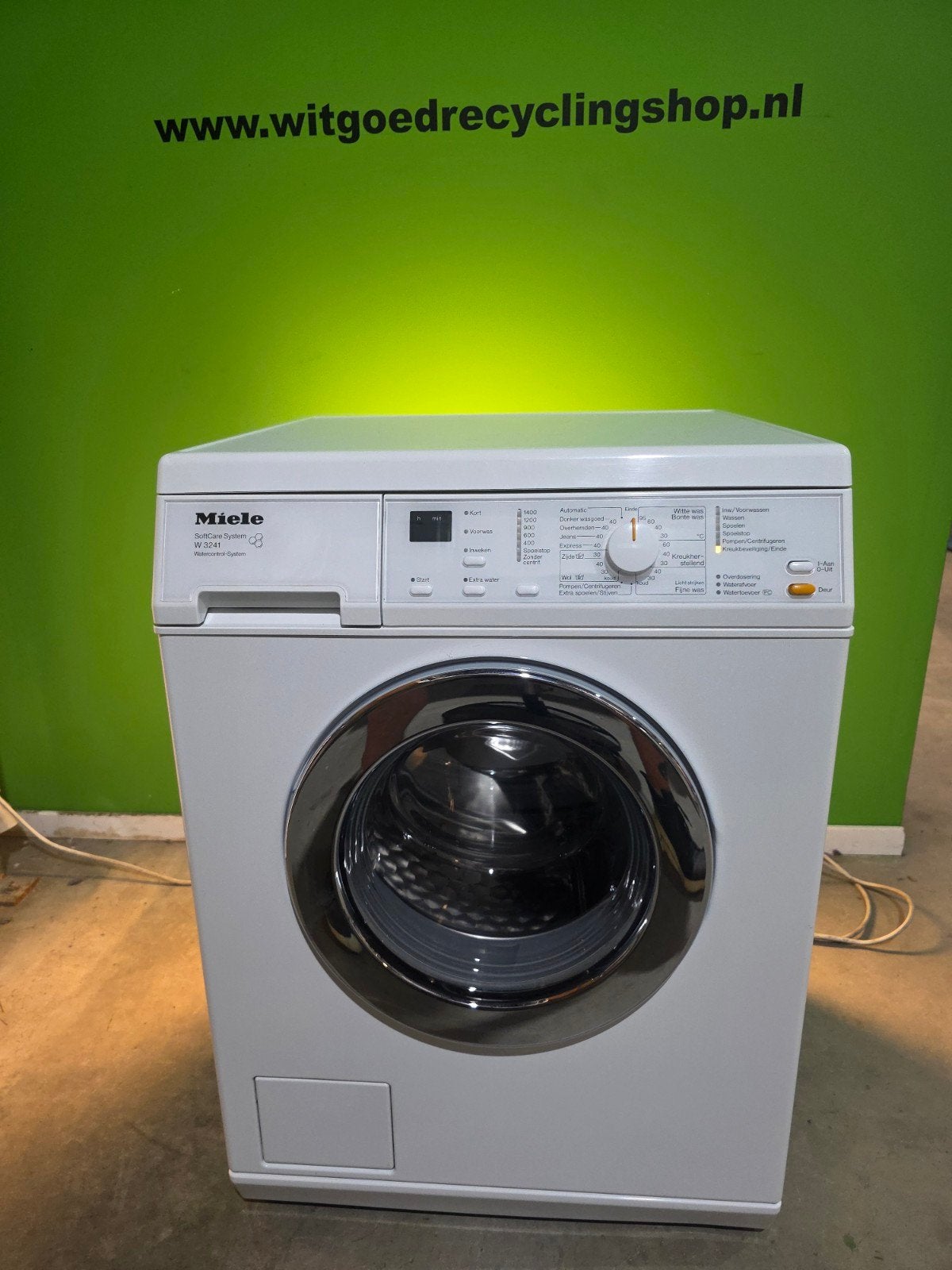 Miele W3241 SoftCare System 6kg 1400rpm Refurbished, Ophalen, Info@miele.com, Refurbished, Miele