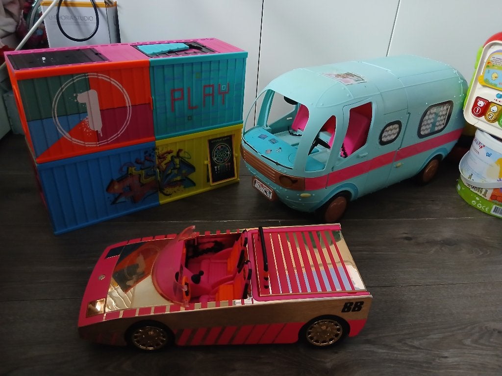Lol poppen auto camper poppenhuis caravan l.o.l. surprise, Ophalen of Verzenden, Gebruikt, Overige typen