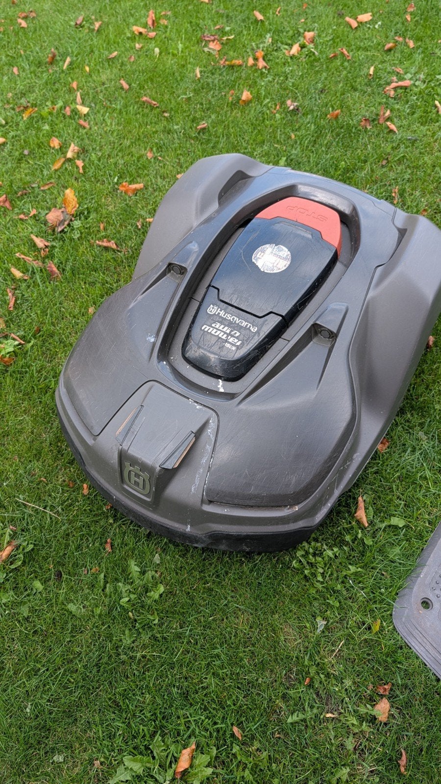Husqvarna Robotmaaier 450X met nieuwe accu's en onderhoud, Ophalen, Gebruikt, Bestuurbaar via app, Meer dan 25 cm
