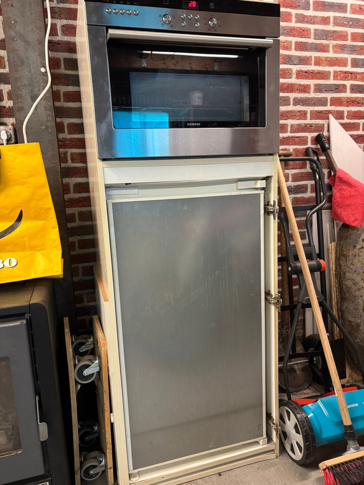 Koelkast en oven, Ophalen, 120 tot 140 cm, 200 liter of meer, Zonder vriesvak