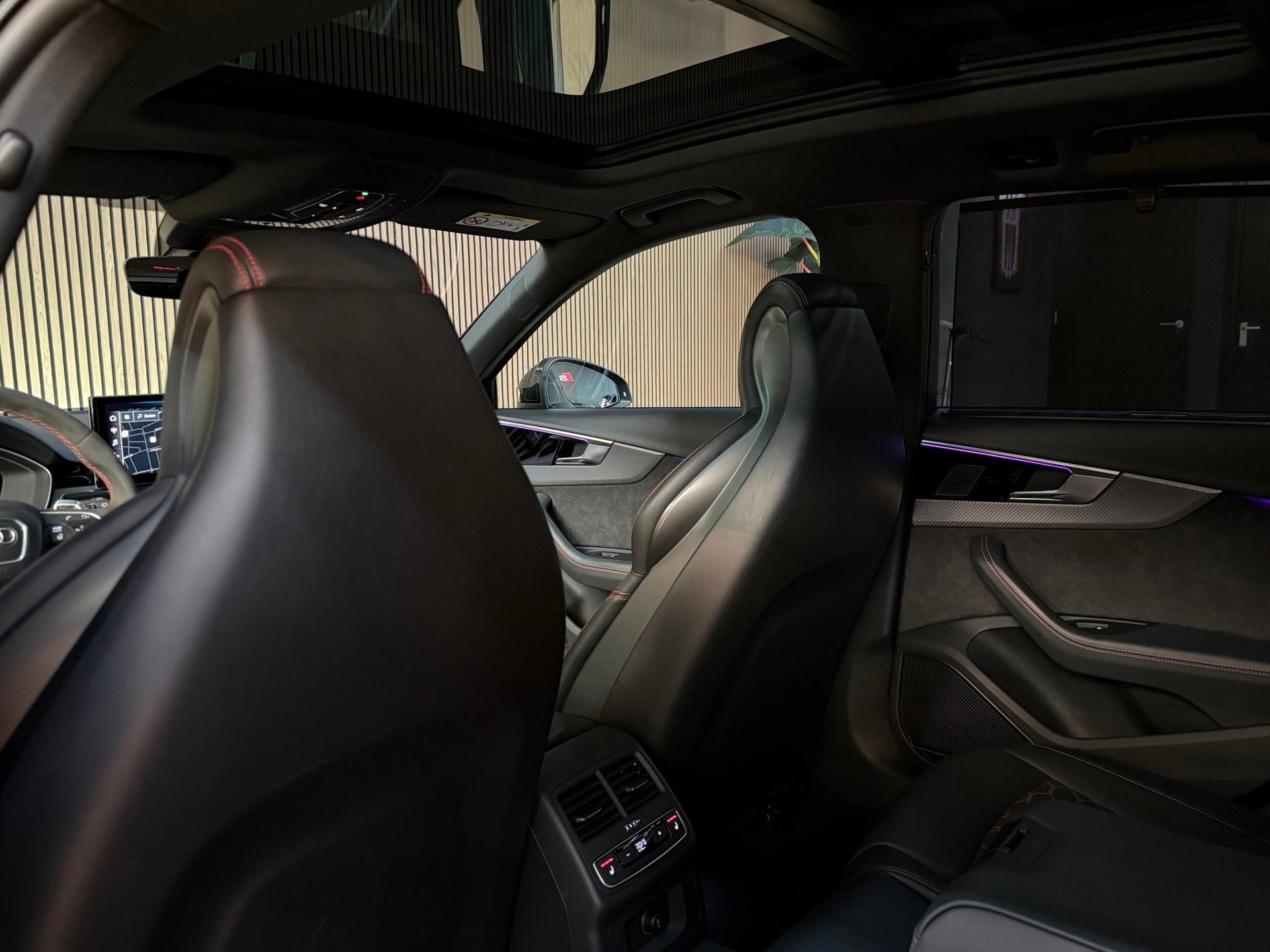 Foto 9 van Audi RS4 Avant 2.9 TFSI Quattro - Keramic - Pano - B&O