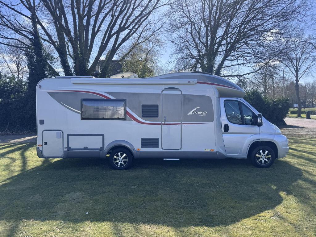 Bürstner Ixeo IT 740 lage enkele bedden en hefbed, Caravans en Kamperen, Campers, Ringverwarming, 7 tot 8 meter, Bedrijf, Bürstner