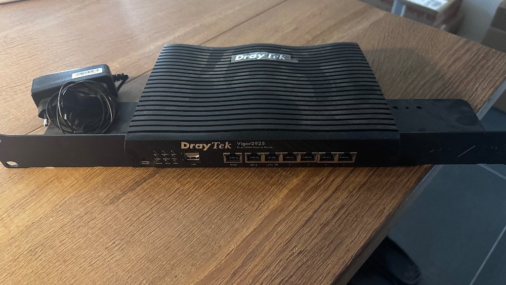 DrayTek Vigor2925, Computers en Software, Ophalen, Zo goed als nieuw, Router met modem, DrayTek