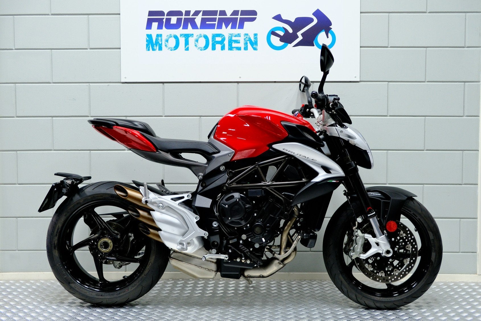 MV Agusta BRUTALE 800 (bj 2017), Info@brouwermotorsport.nl, Brouwer motorsport, Bedrijf, Patroonstraat 3
3861 RN  NIJKERK