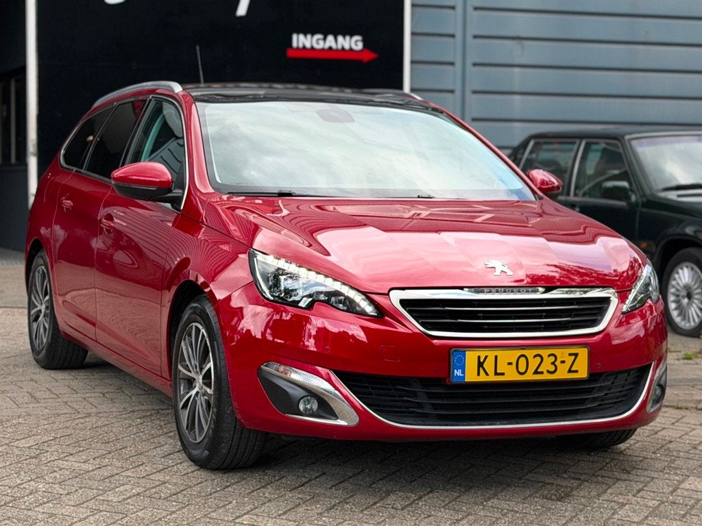 Peugeot 308 SW 1.2 PureTech Blue Lease Premium KEYLESS ENTRY, Stof, Gebruikt, 1199 cc, 1165 kg