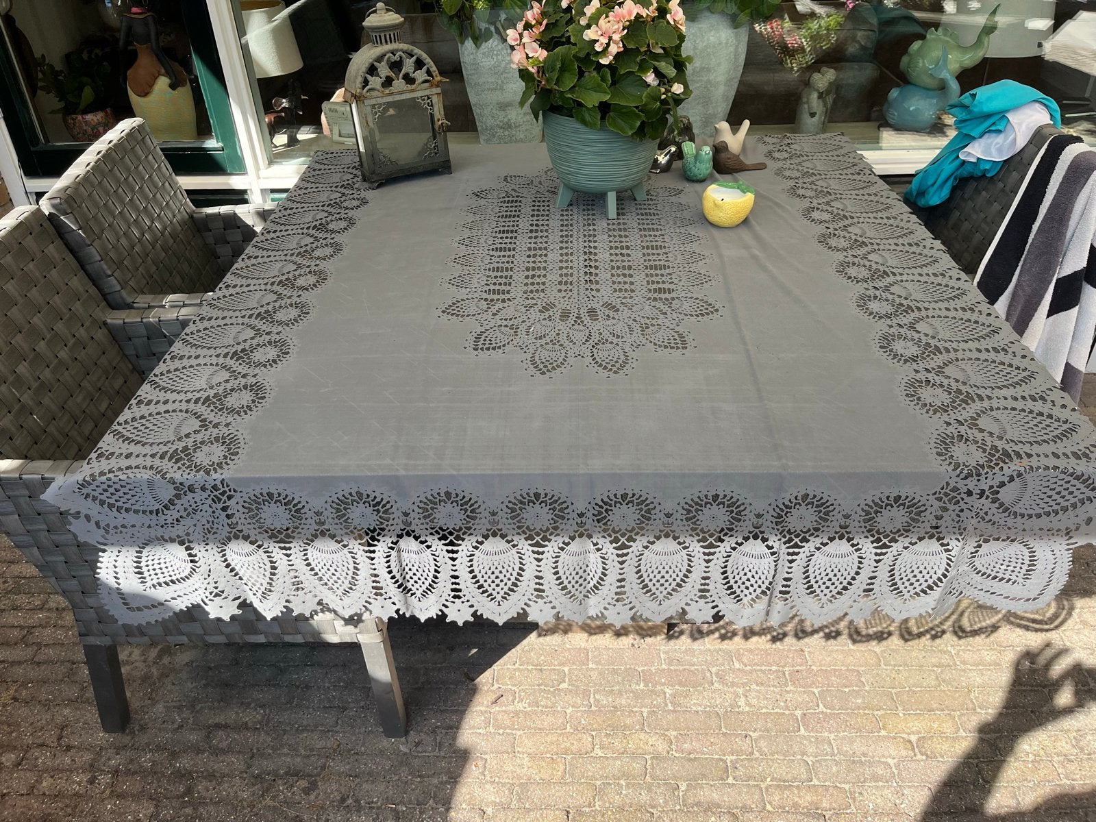 Grote tuintafel met kunsstof blad. 130x130x75cm bxdxh, Ophalen, Gebruikt, Vierkant, Kunststof