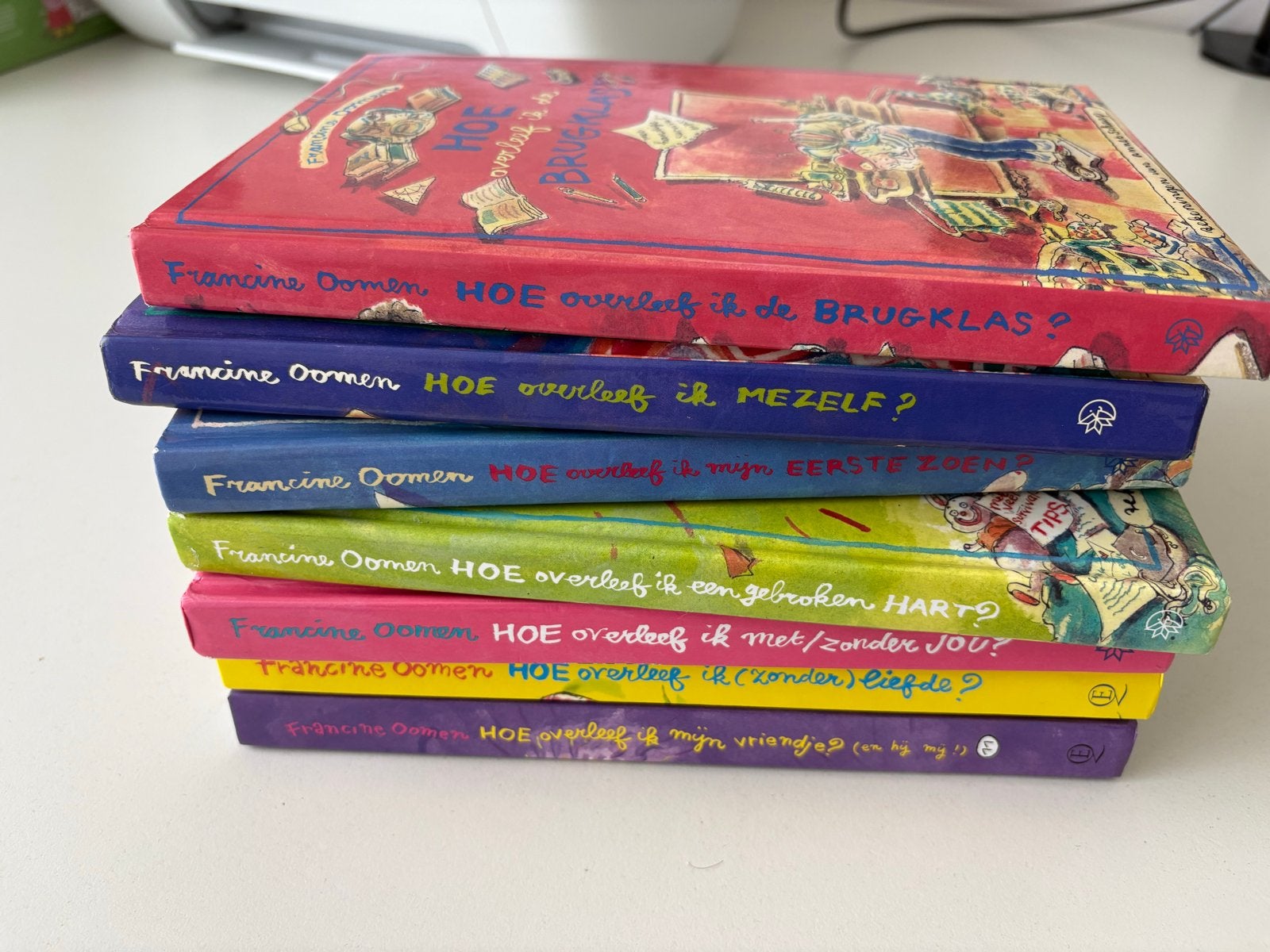 Hoe overleef ik... boekenreeks Francine Oomen (7 boeken), Boeken, Verzenden, Zo goed als nieuw, Fictie