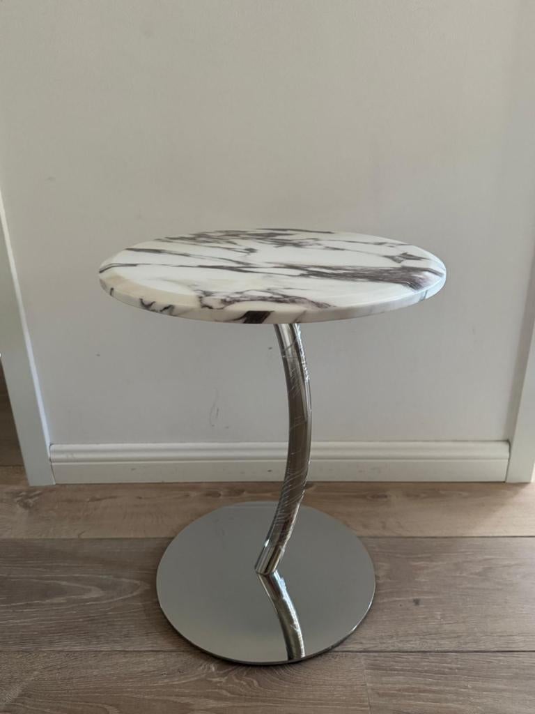 Moderne bijzettafel met marmer blad, Minder dan 55 cm, Metaal of Aluminium, Rond, Nieuw