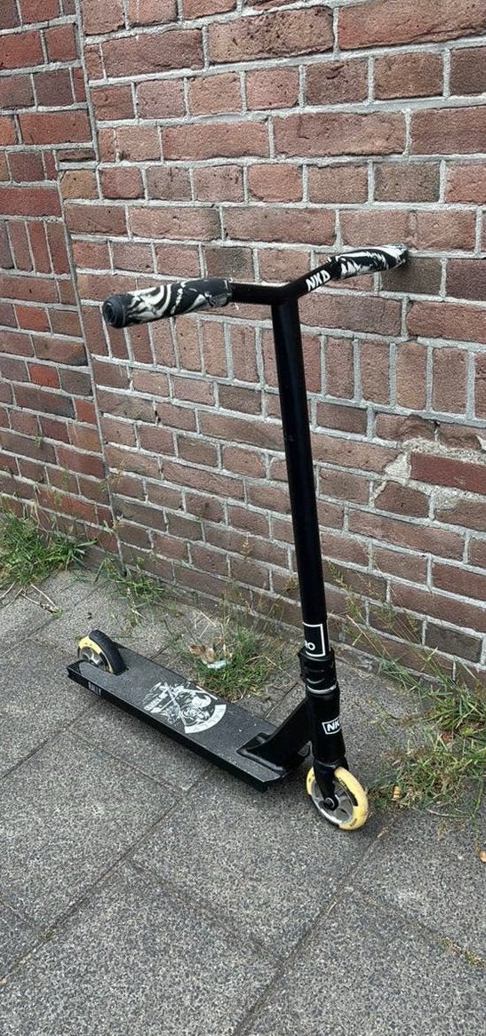 NKD RALLY stuntstep, Fietsen en Brommers, Steps, Zo goed als nieuw, Gewone step, Ophalen of Verzenden