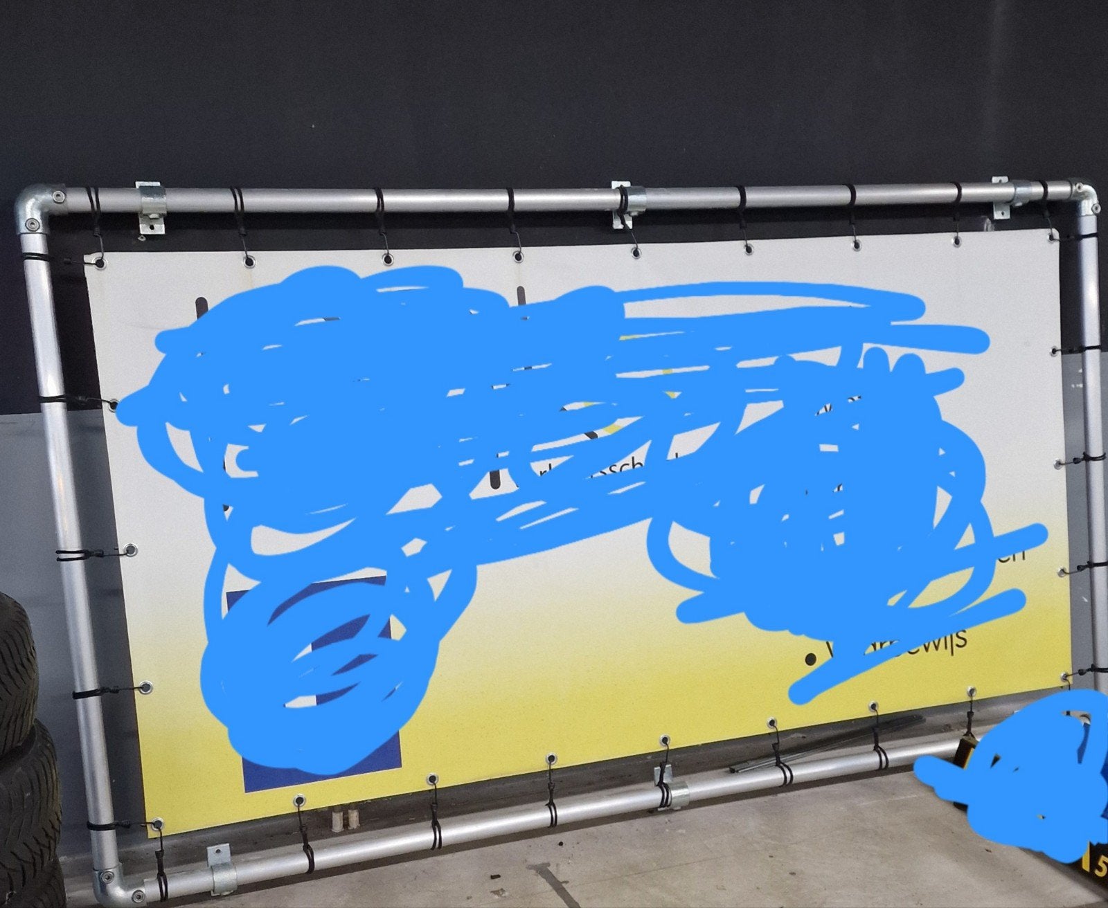 Reclameframe met spandoek 2,50m breed x 1,50m hoog, Ophalen of Verzenden