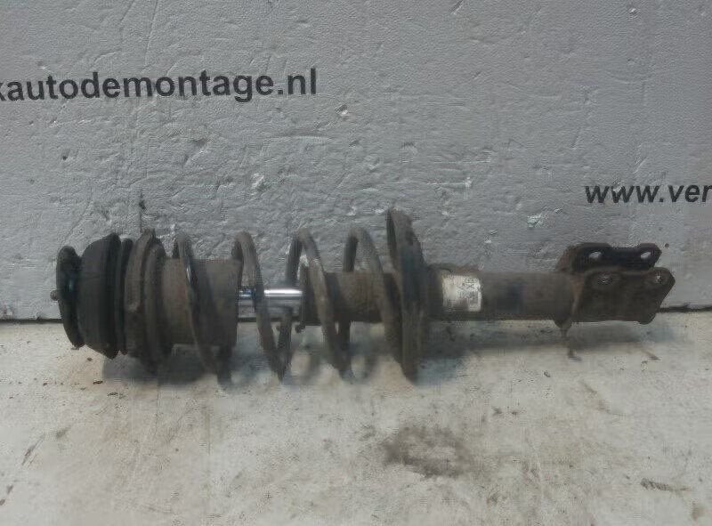 VEERPOOT LINKS VOOR Opel Corsa C (F08 / 68), Bahnhofsplatz 65423 Rüsselsheim am Main, DE, Gebruikt, Opel, Opel Automobile GmbH