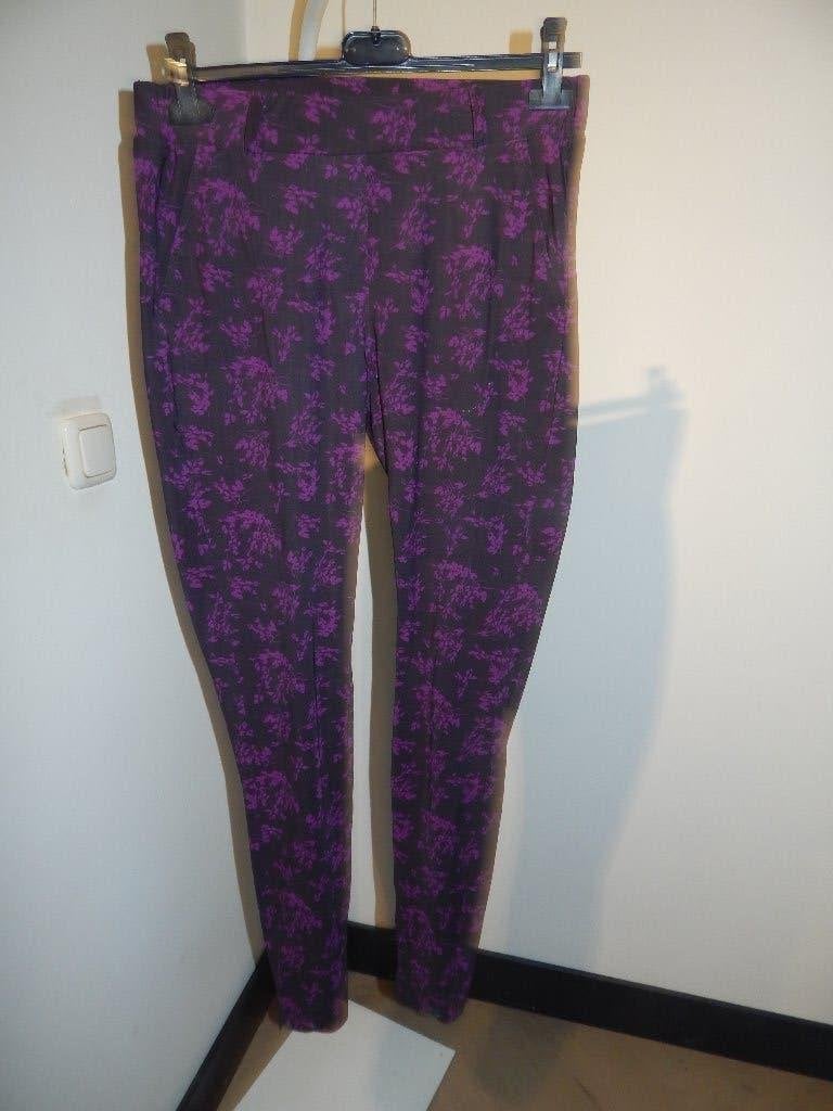 Studio Anneloes travel stof broek paarse bloemetjes S, Kleding | Dames, Broeken en Pantalons, Verzenden, Zo goed als nieuw, Maat 36 (S)