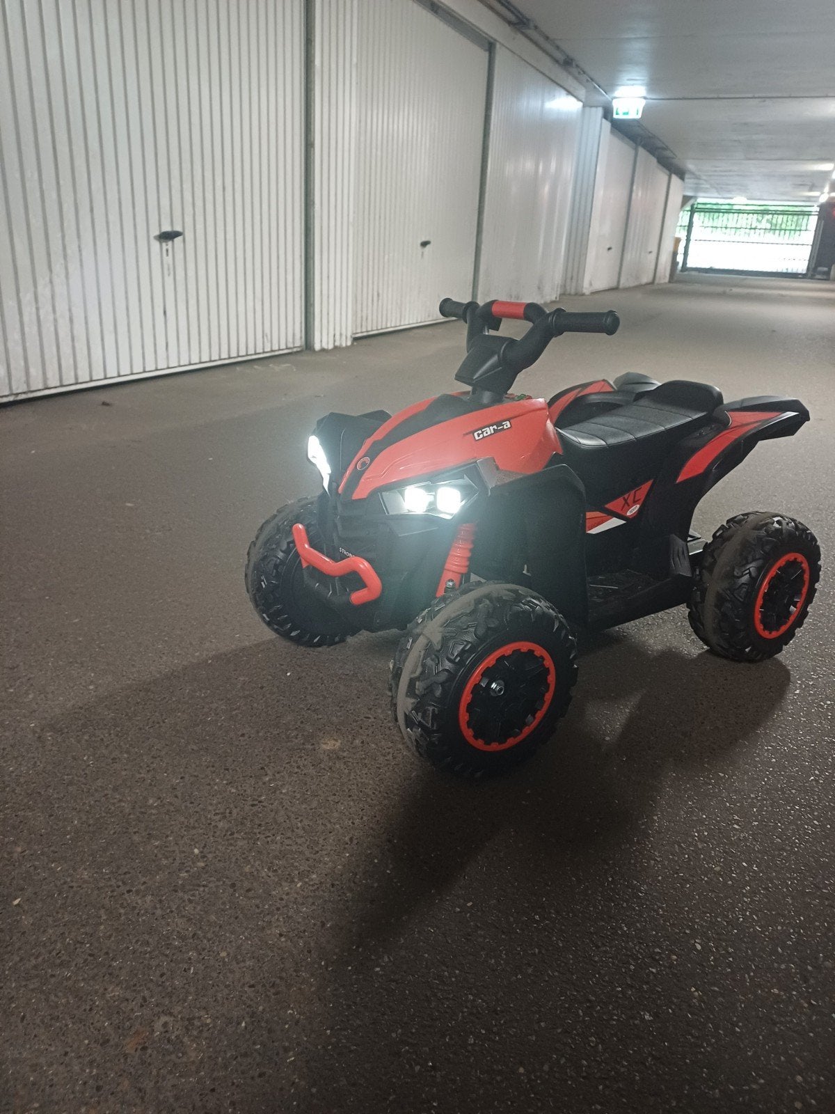stoere quad 12v, Ophalen, Zo goed als nieuw, Overige merken
