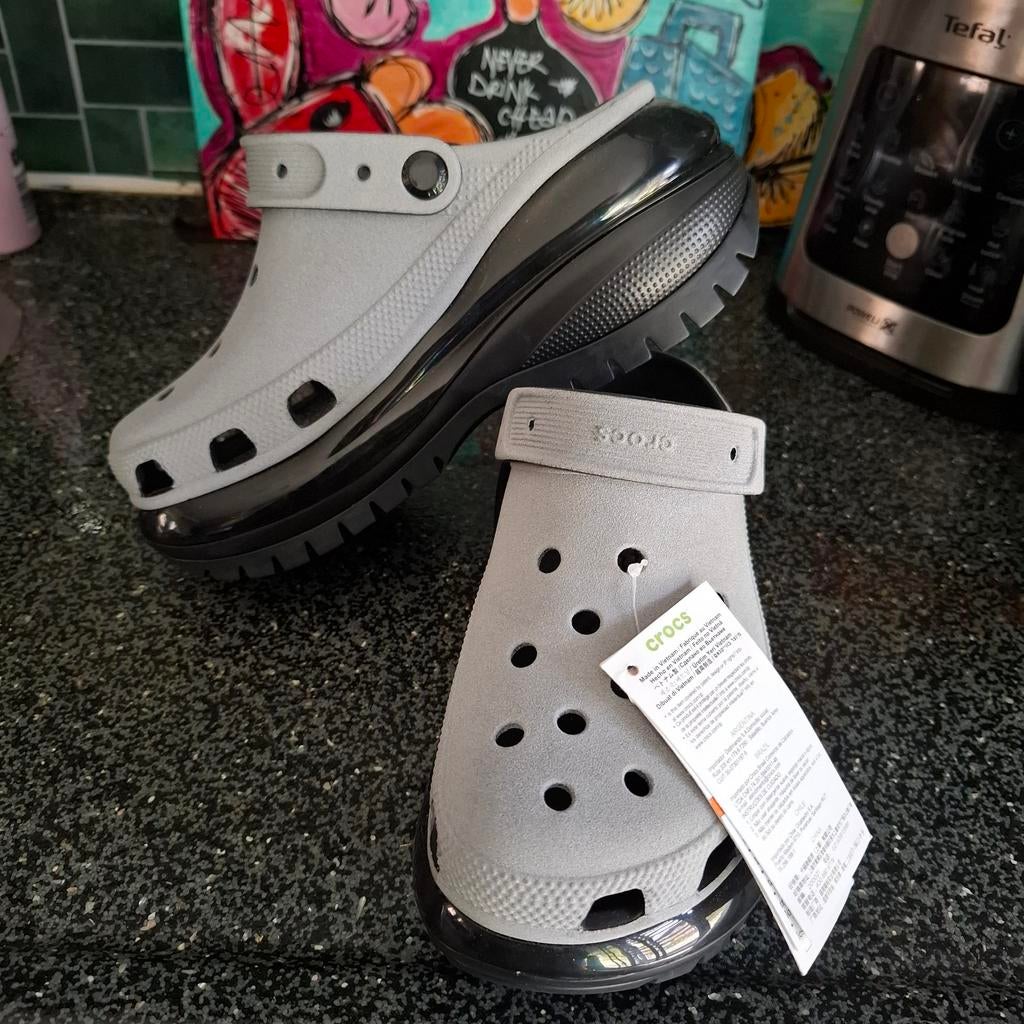 Nieuwe Crocs Mega Crush Reflective, Kleding | Dames, Schoenen, Nieuw, Crocs, Grijs, Sandalen of Muiltjes