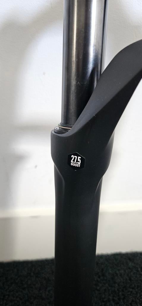 Voorvork SR SUNTOUR  27.5 inch ABS Boost 110mm, Fietsen en Brommers, Fietsonderdelen, Elektrische fiets, Frame, Nieuw, Ophalen of Verzenden