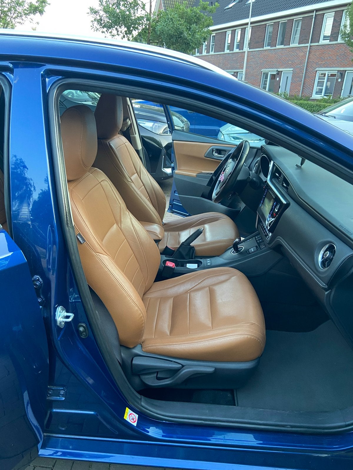Toyota Auris 1.8 Hybrid Touring Sports CVT 2015 Blauw, 28 km/l, 345 kg, Blauw, Origineel Nederlands