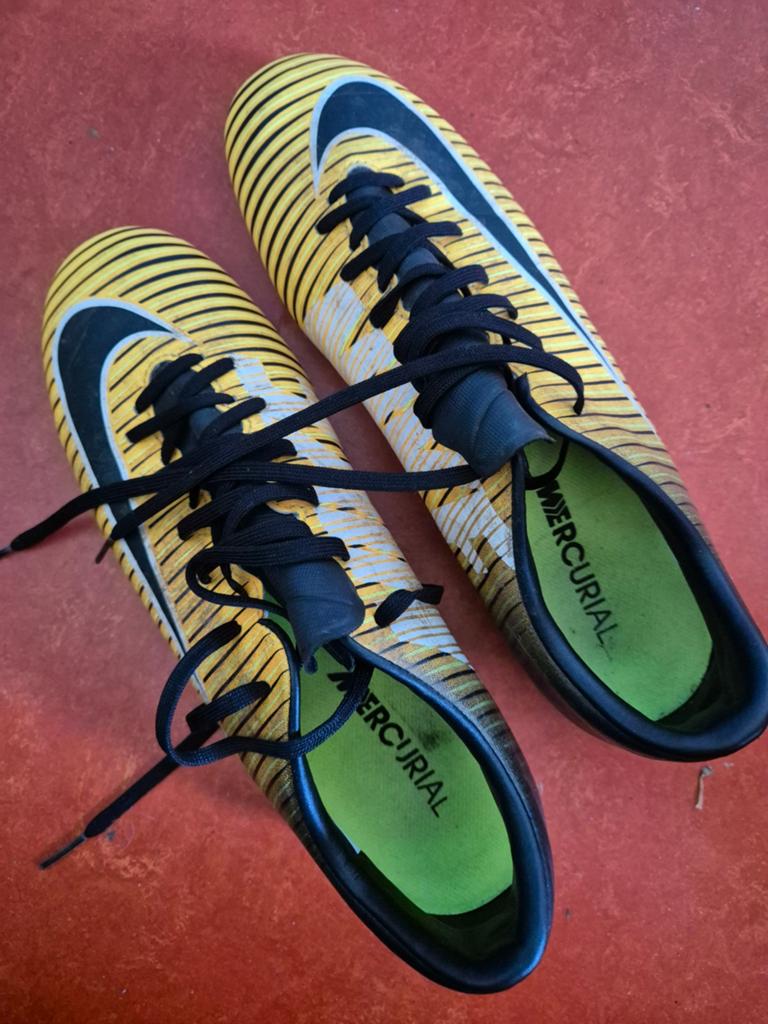 Nike Mercurial Voetbalschoenen - Maat 40, Sport en Fitness, Voetbal, Maat XS of kleiner, Ophalen of Verzenden, Gebruikt, Schoenen