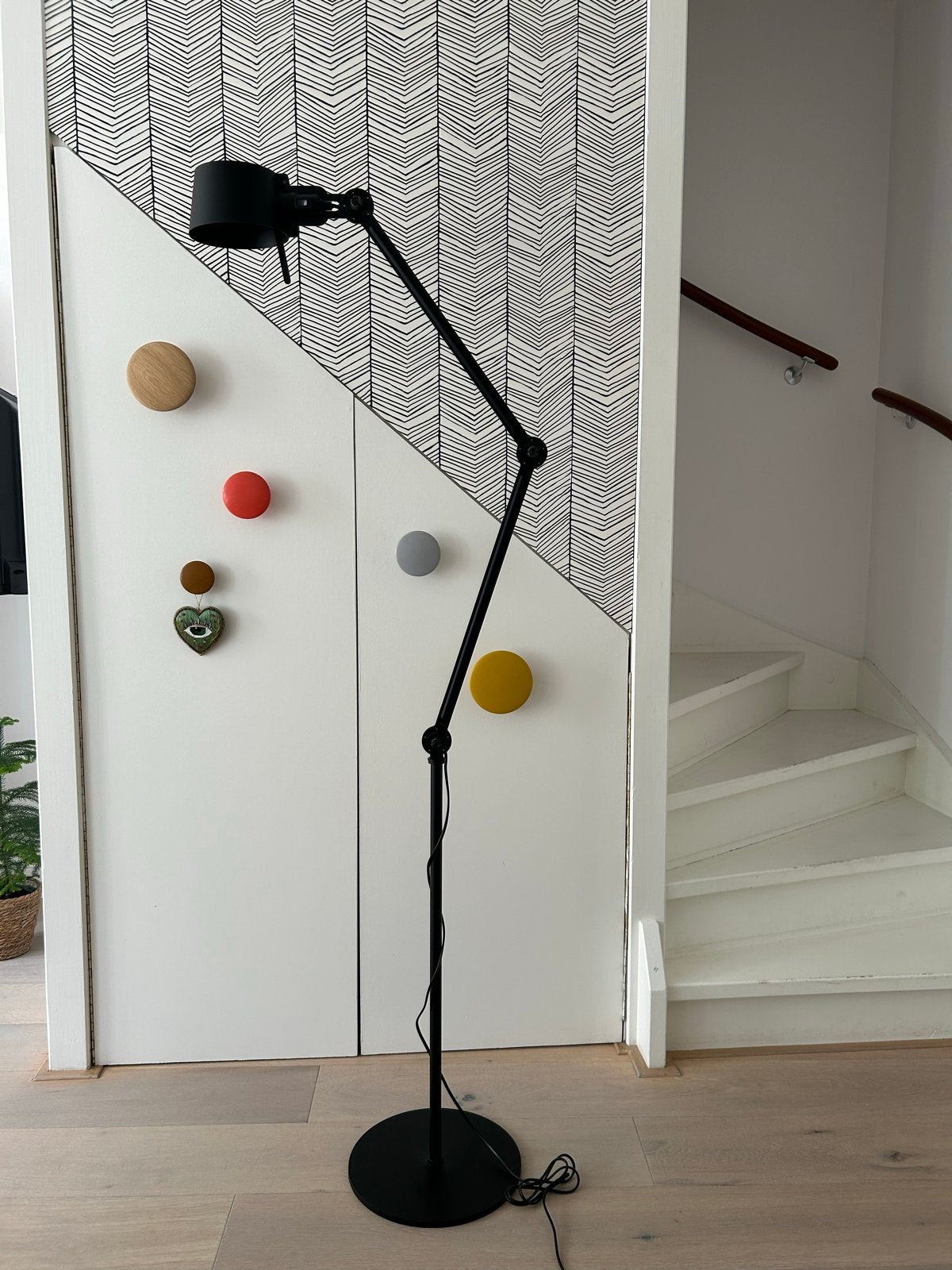 Tonone Bolt Vloerlamp 2-arm Smokey Black, Ophalen, E27 (groot), Zo goed als nieuw, Metaal