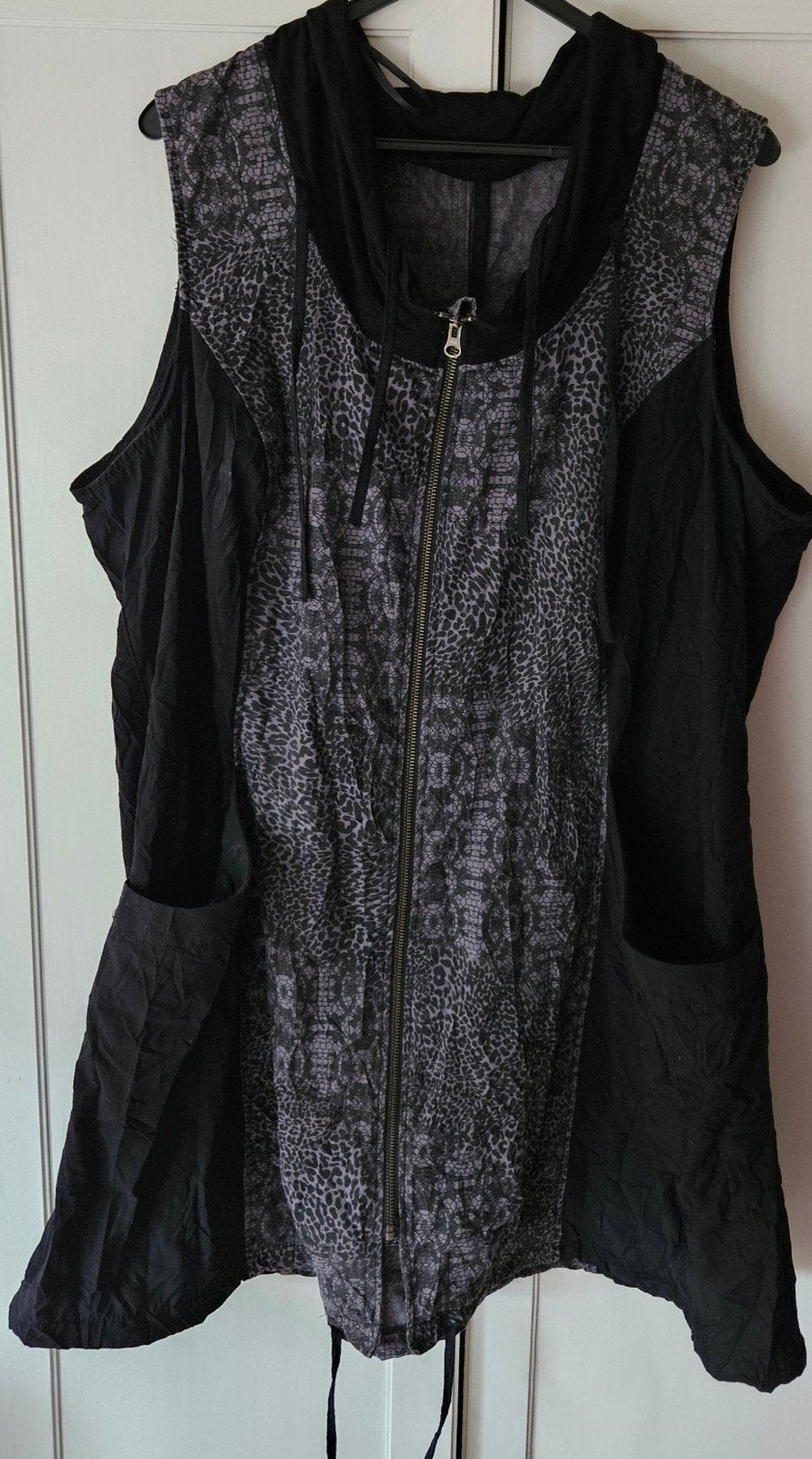 Lange gilet, Kleding | Dames, Bodywarmers, Ophalen of Verzenden, Gedragen, Maat 46/48 (XL) of groter, Zwart