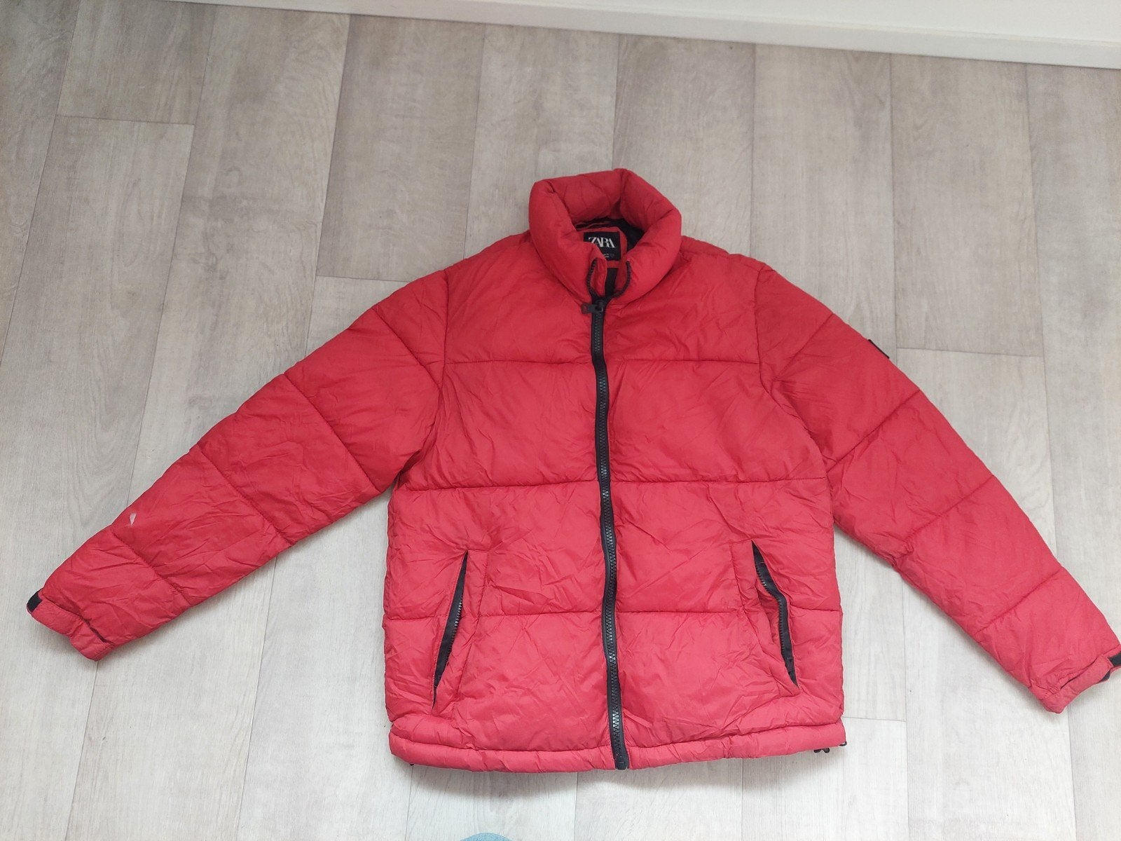 rode winterjas maat l zara maar 42 jas, Kleding | Dames, Zara, Ophalen of Verzenden, Maat 42/44 (L), Rood