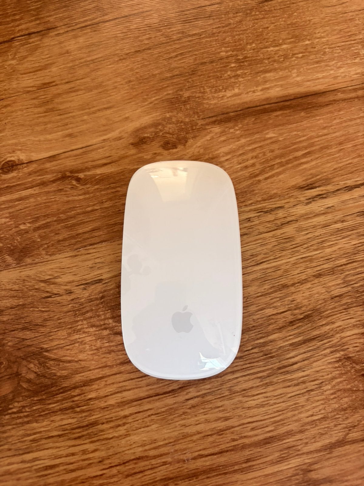 Apple magic mouse 2, Computers en Software, Muizen, Ophalen of Verzenden, Zo goed als nieuw