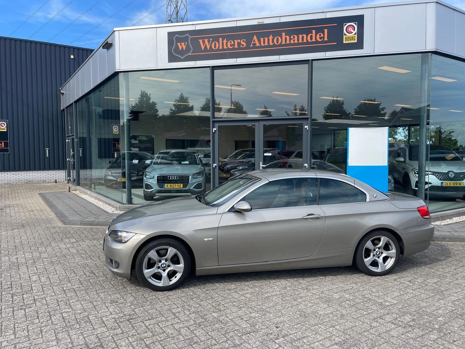 BMW 3-serie Cabrio 320i, Auto's, Dealer onderhouden, Achterwielaandrijving, 4 cilinders, 4 stoelen
