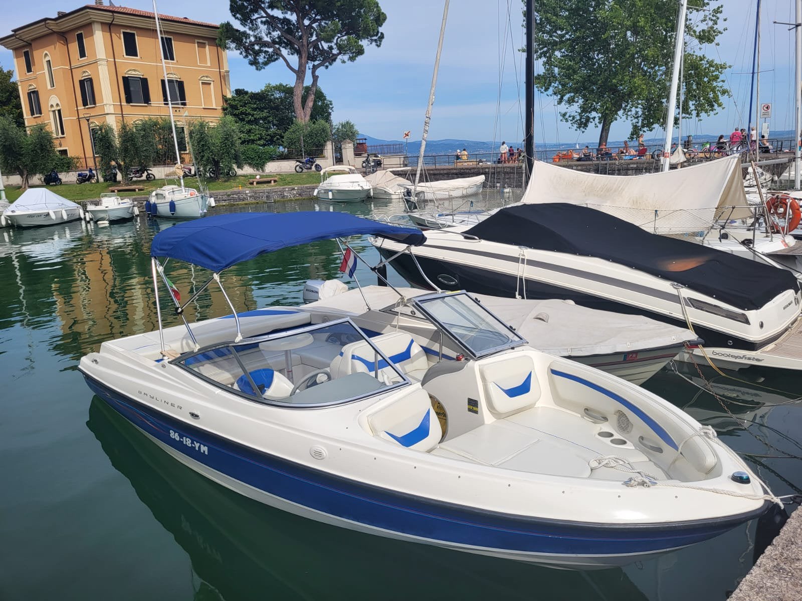 Bayliner 2250 met Pega trailer, Ophalen, Zo goed als nieuw, Bayliner