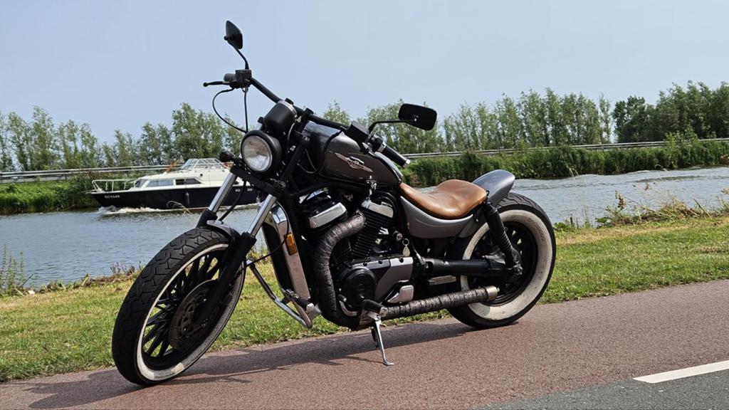 Suzuki Intruder VS700 Bobber - Unieke Custom Motor, Motoren, Motoren | Suzuki, 700 cc, 2 cilinders, Gebruikt, Particulier