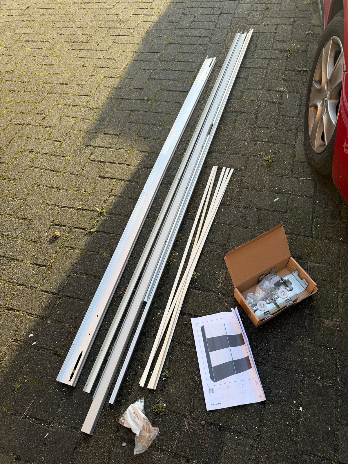 Jutzler kast-/schuifdeurrails met beslag, Ophalen of Verzenden, Zo goed als nieuw