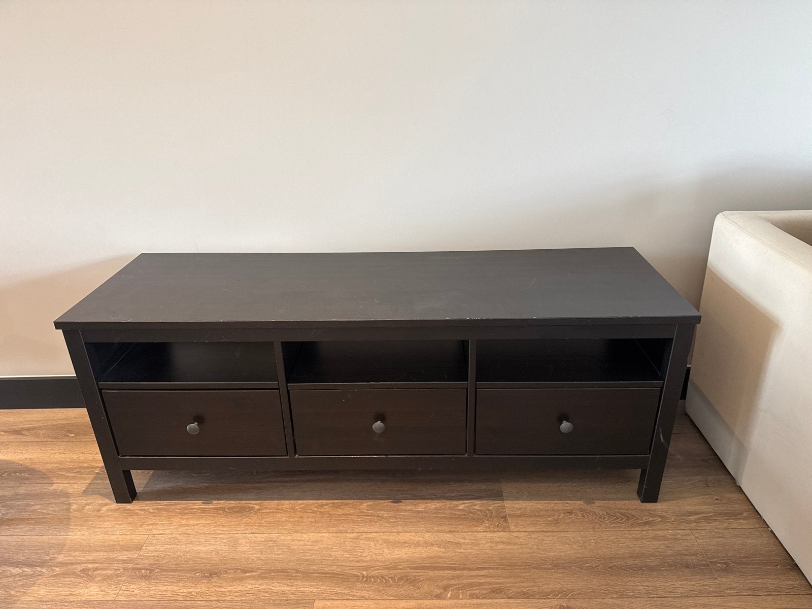 IKEA Hemnes TV-meubel - Zwart met lichte beschadigingen, Ophalen, Gebruikt, 100 tot 150 cm, Minder dan 100 cm