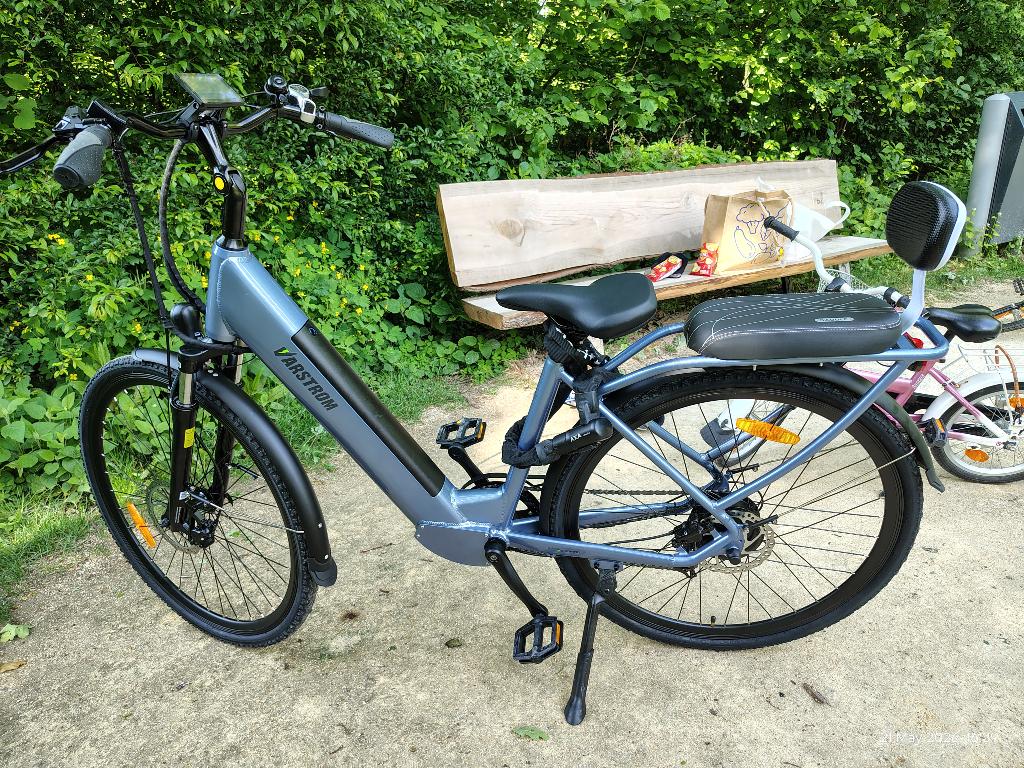 Stads e-bike 250w, Shimano + kinderzitje, Nieuw, 59 cm of meer, 50 km per accu of meer, Ophalen