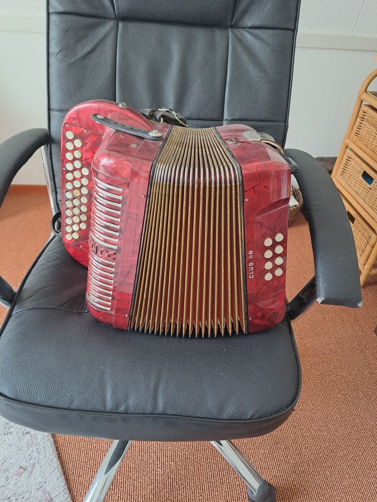 accordeon hohner club 2 B, Muziek en Instrumenten, Ophalen, Gebruikt, Met riemen, Knopaccordeon