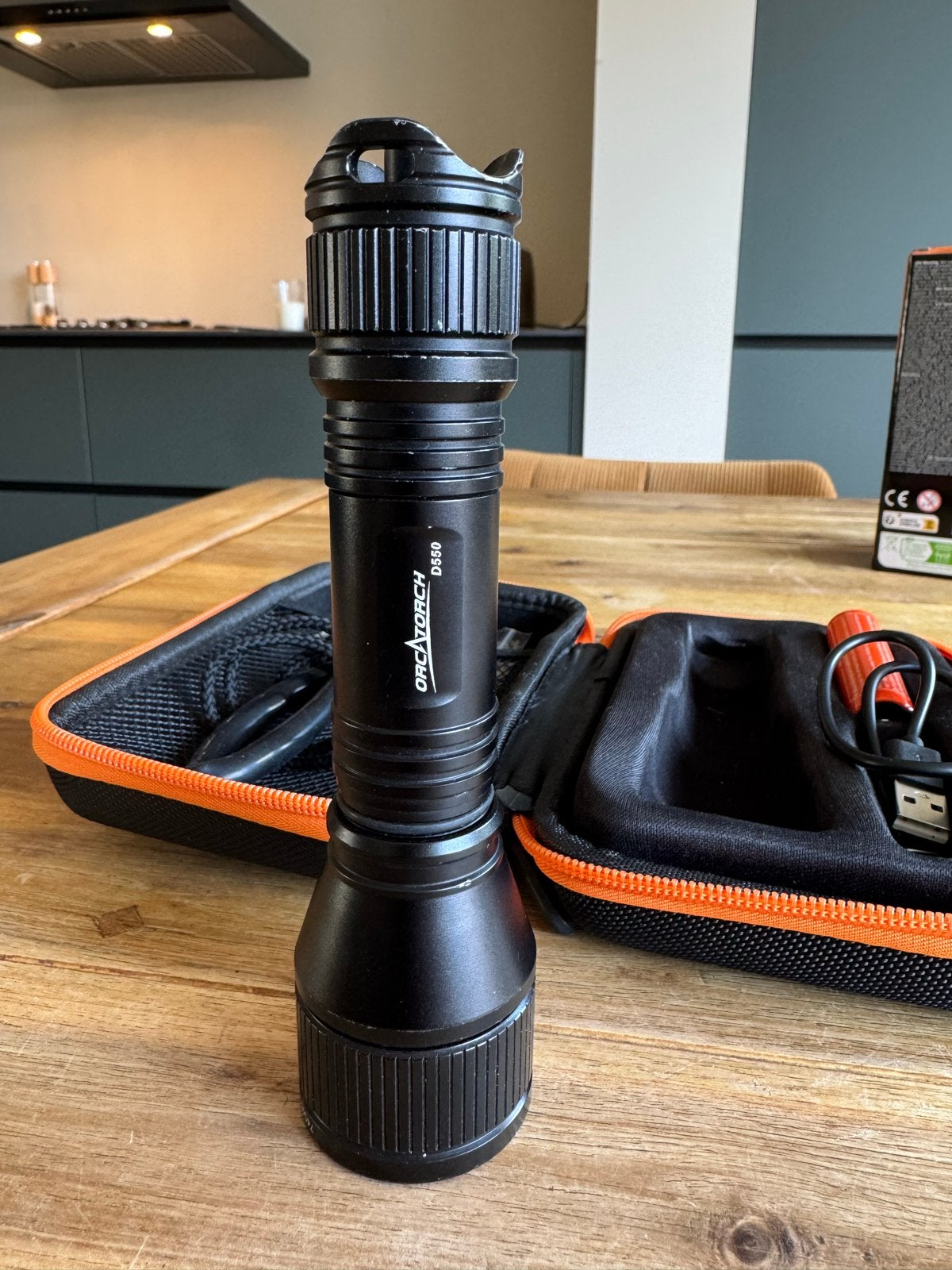 Orca Torch D550 Duiklamp met koffer en accessoires, Watersport en Boten, Ophalen of Verzenden, Zo goed als nieuw