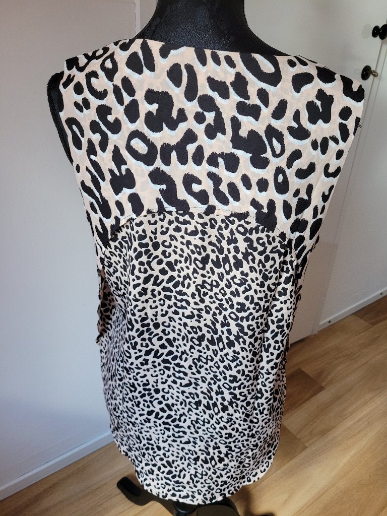 SUPERTRASH luipaard leopard print top zalmroze maat 38 M zgn, Maat 38/40 (M), Supertrash, Ophalen of Verzenden, Zo goed als nieuw