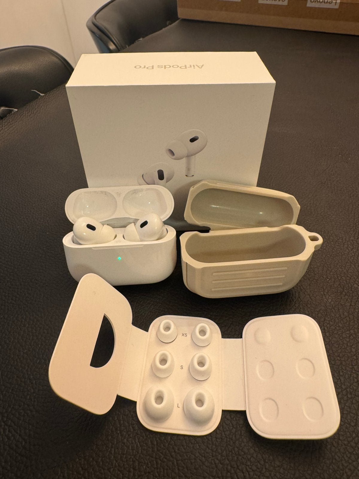 Apple AirPods Pro 2e USB-C + Doos & Accessoires, Ophalen of Verzenden, Zo goed als nieuw, Bluetooth