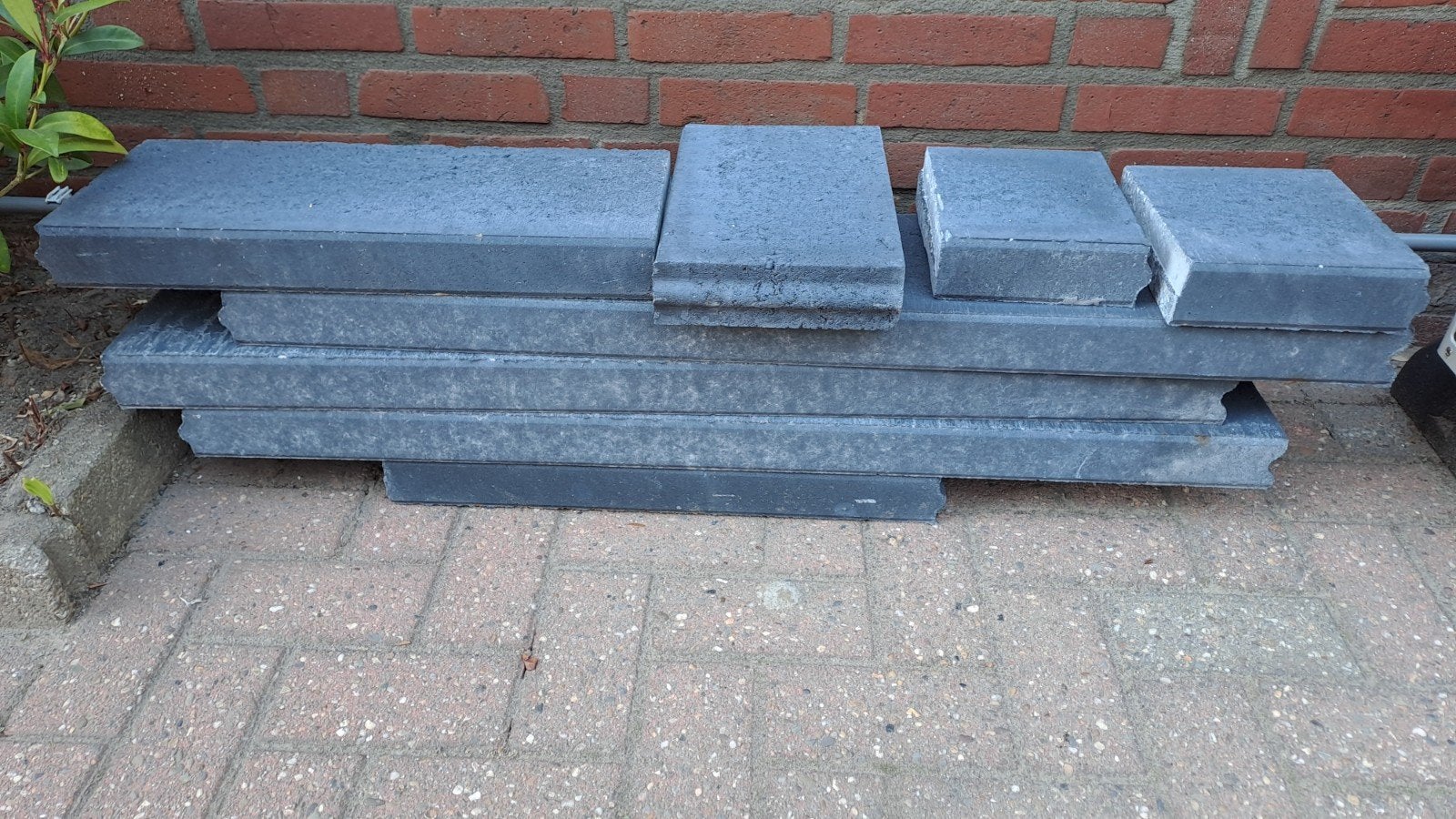 Opsluitbanden en terrastegels - Antraciet beton, Tuin en Terras, Ophalen, Overige typen, Nieuw, Minder dan 5 m²