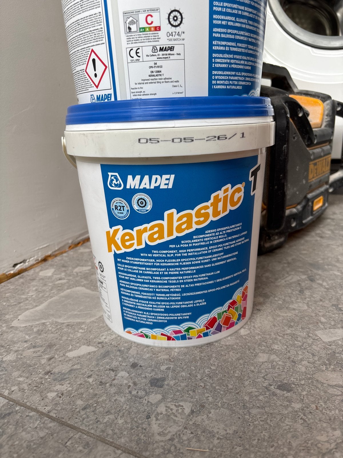 Mapei Keralastic T 5kg grijs. Twee emmers van 5kg, Doe-het-zelf en Verbouw, Tegels, Ophalen, Overige typen, Nieuw, Minder dan 20 cm
