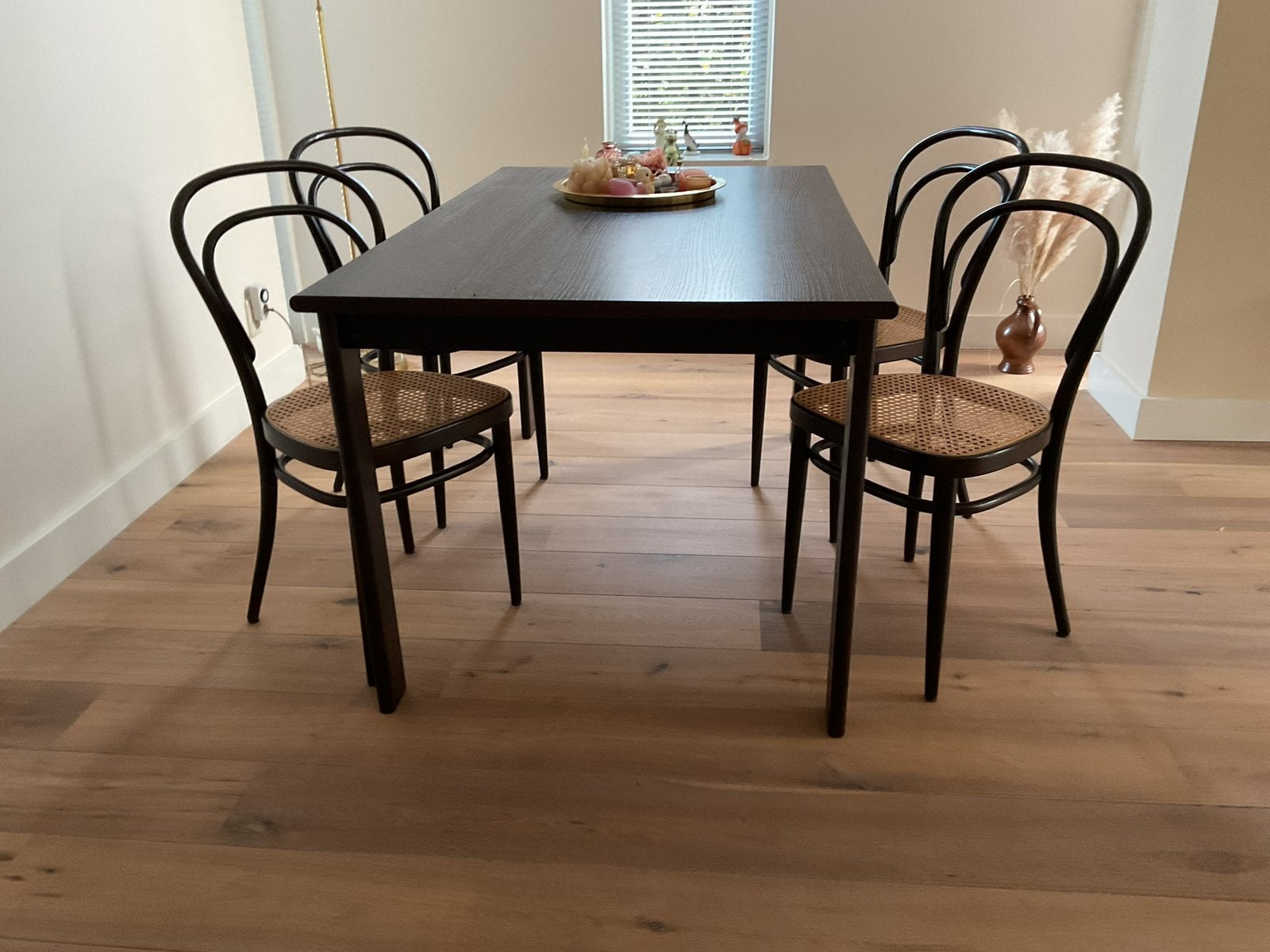 4 Thonet stoelen ,met bijpassende tafel, Ophalen, Zo goed als nieuw, Unieke set, 8 stoelen of meer