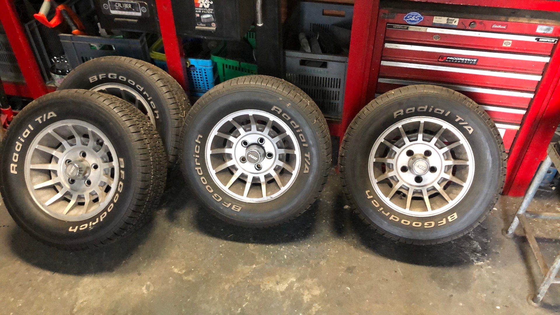 Western Wheels, 14 inch, Ophalen of Verzenden, 235 mm, Band(en)