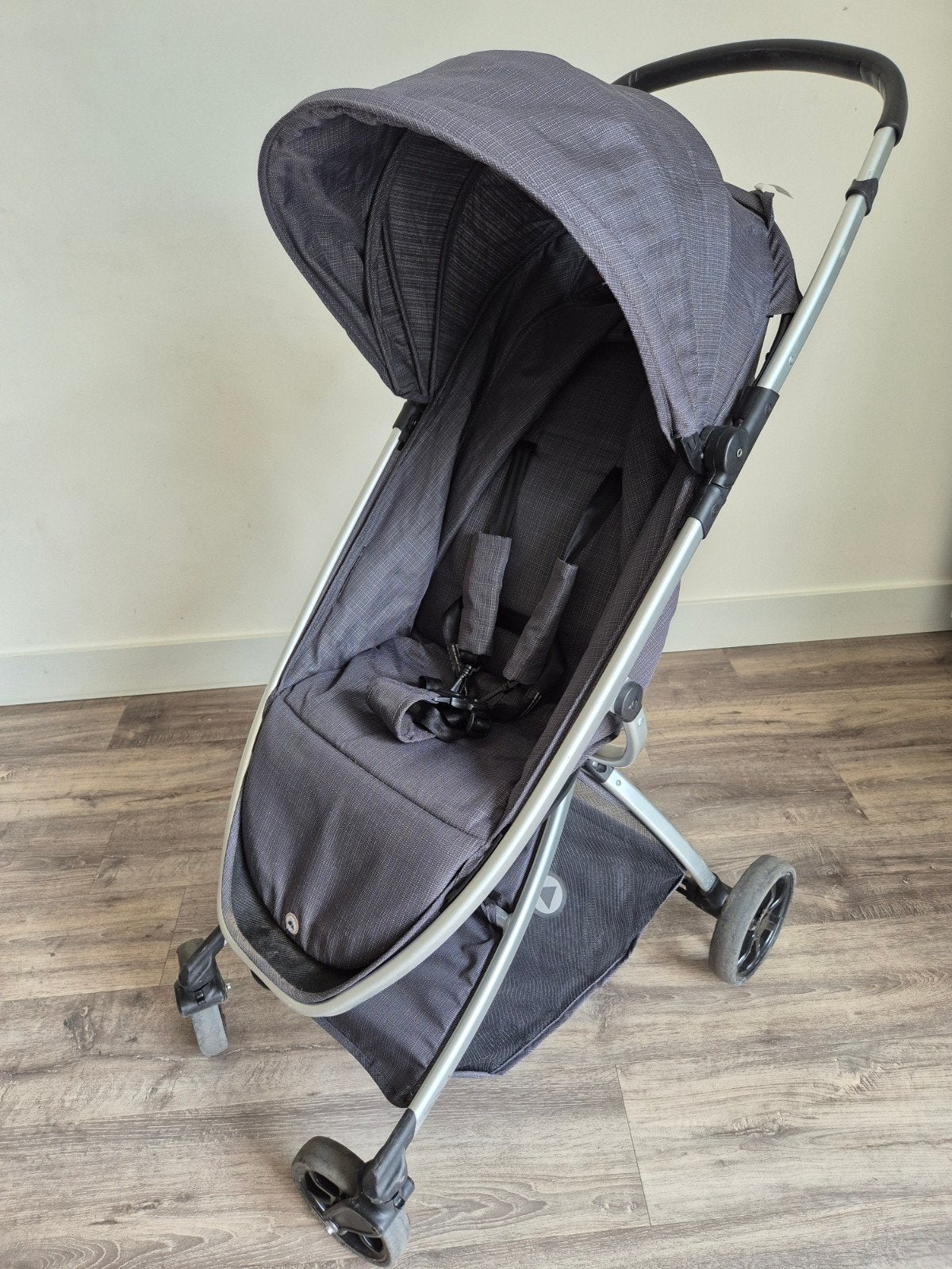 Compacte en lichtgewicht buggy - Grijs spijkerstof, Ophalen, Zo goed als nieuw, Overige merken, Verstelbare rugleuning