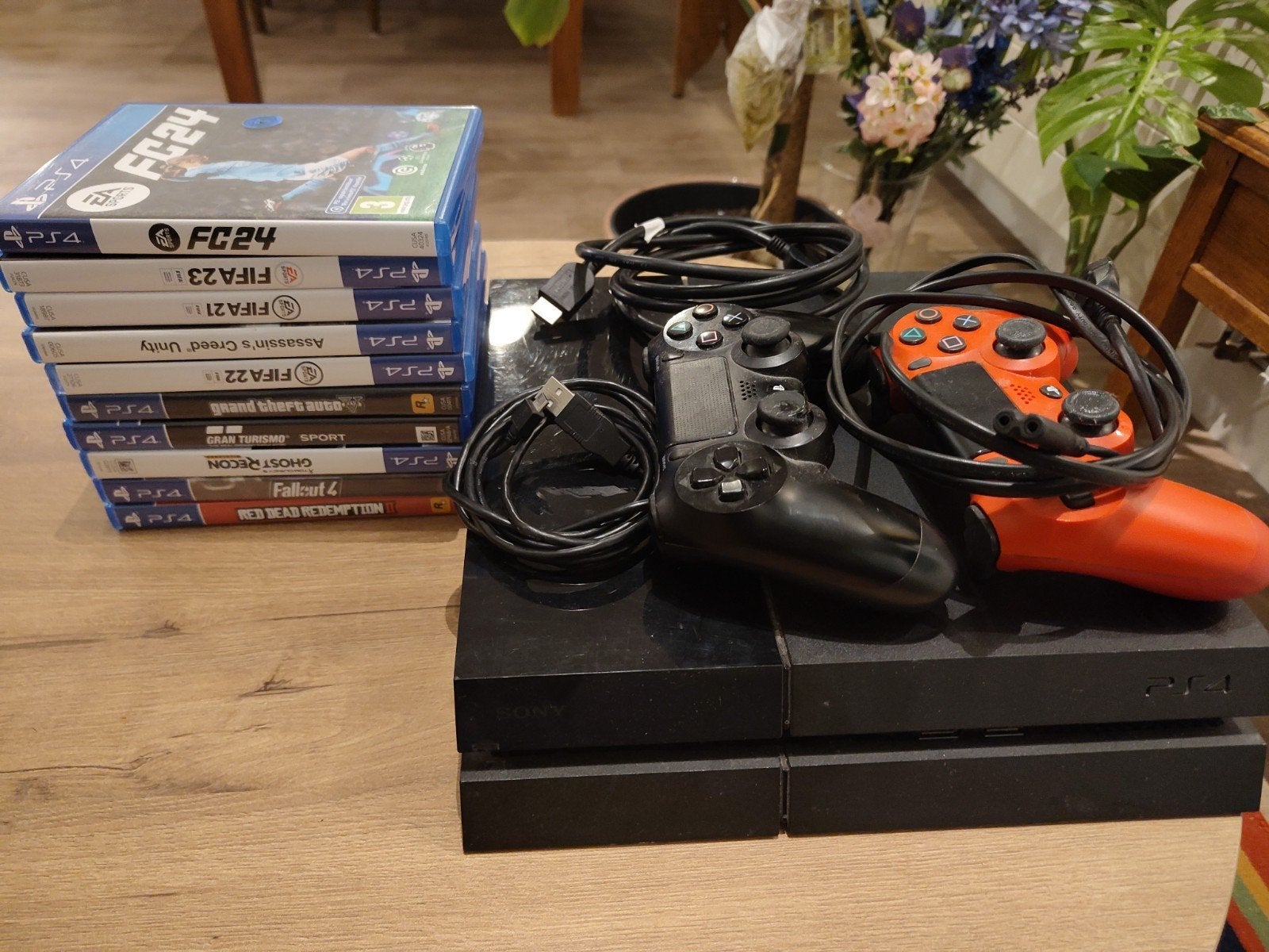 Playstation 4 (fat) + twee controllers, HDMIen spellen, Ophalen, Gebruikt, Met 2 controllers
