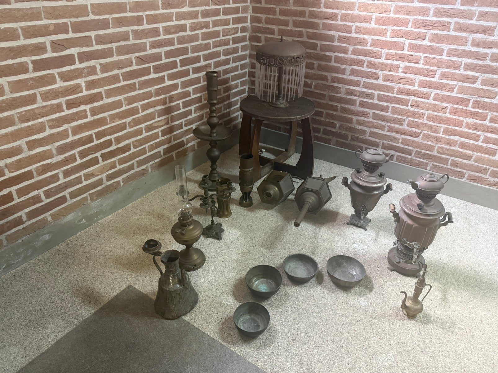 koperen antieke decoratieve items, Ophalen
