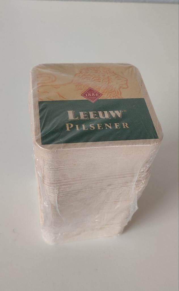Leeuw bier bierviltjes volledig pak, Ophalen of Verzenden, Zo goed als nieuw, Viltje(s), Leeuw