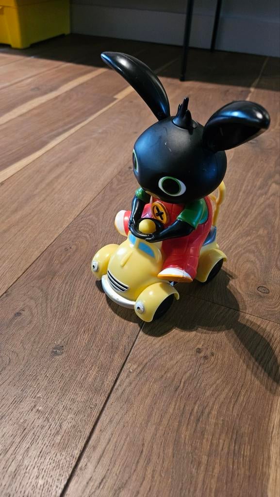 Bing Konijn op Gele Auto Speelgoed, Ophalen of Verzenden, Gebruikt