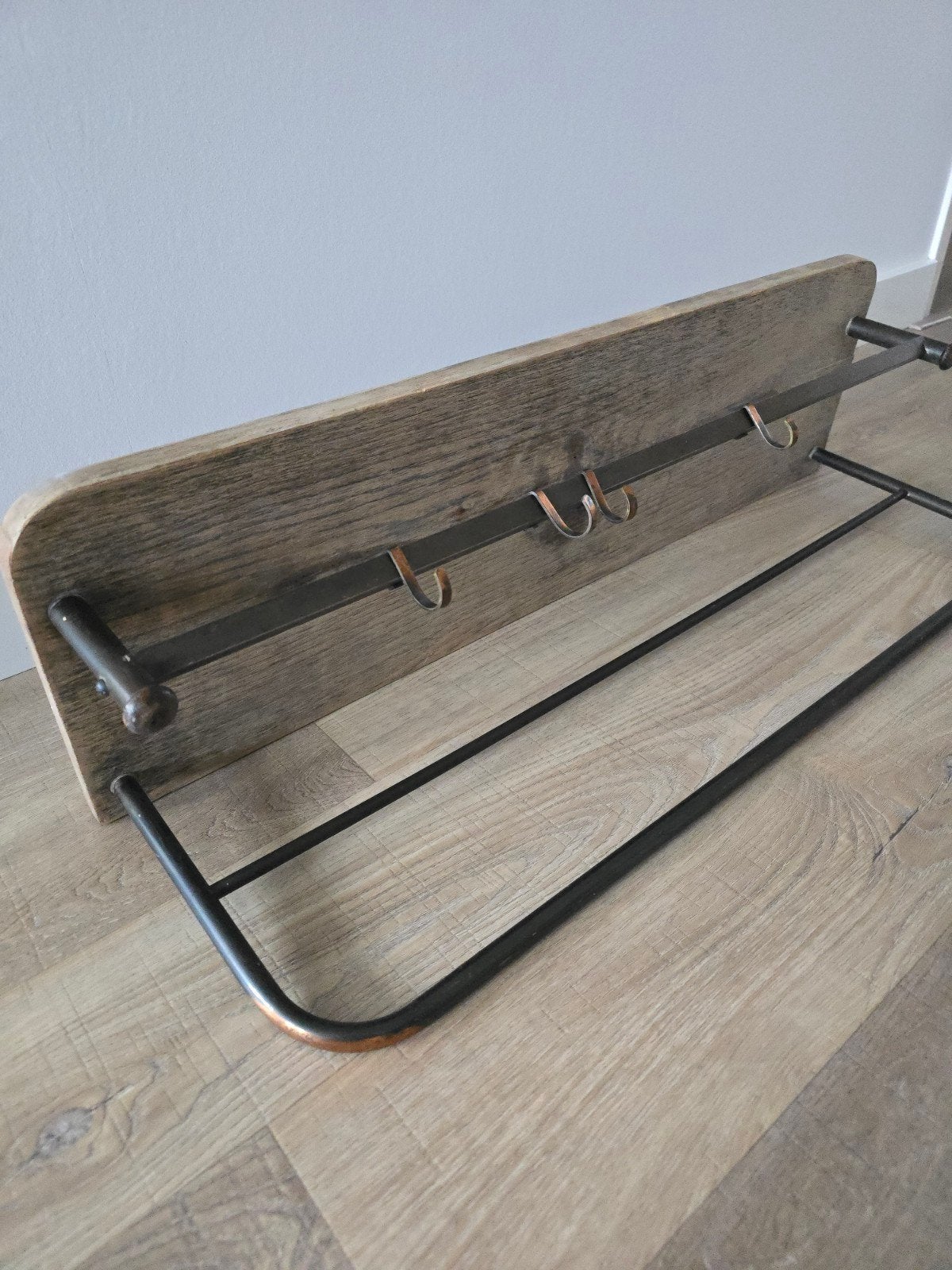 Prachtige antieke kapstok hout met metaal en haken €39, Ophalen of Verzenden