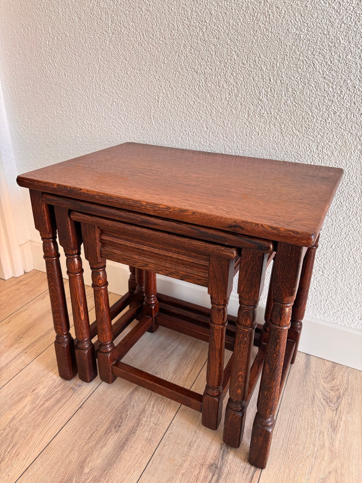 Set van 3 eikenhouten nesttafels, Antiek en Kunst, Ophalen