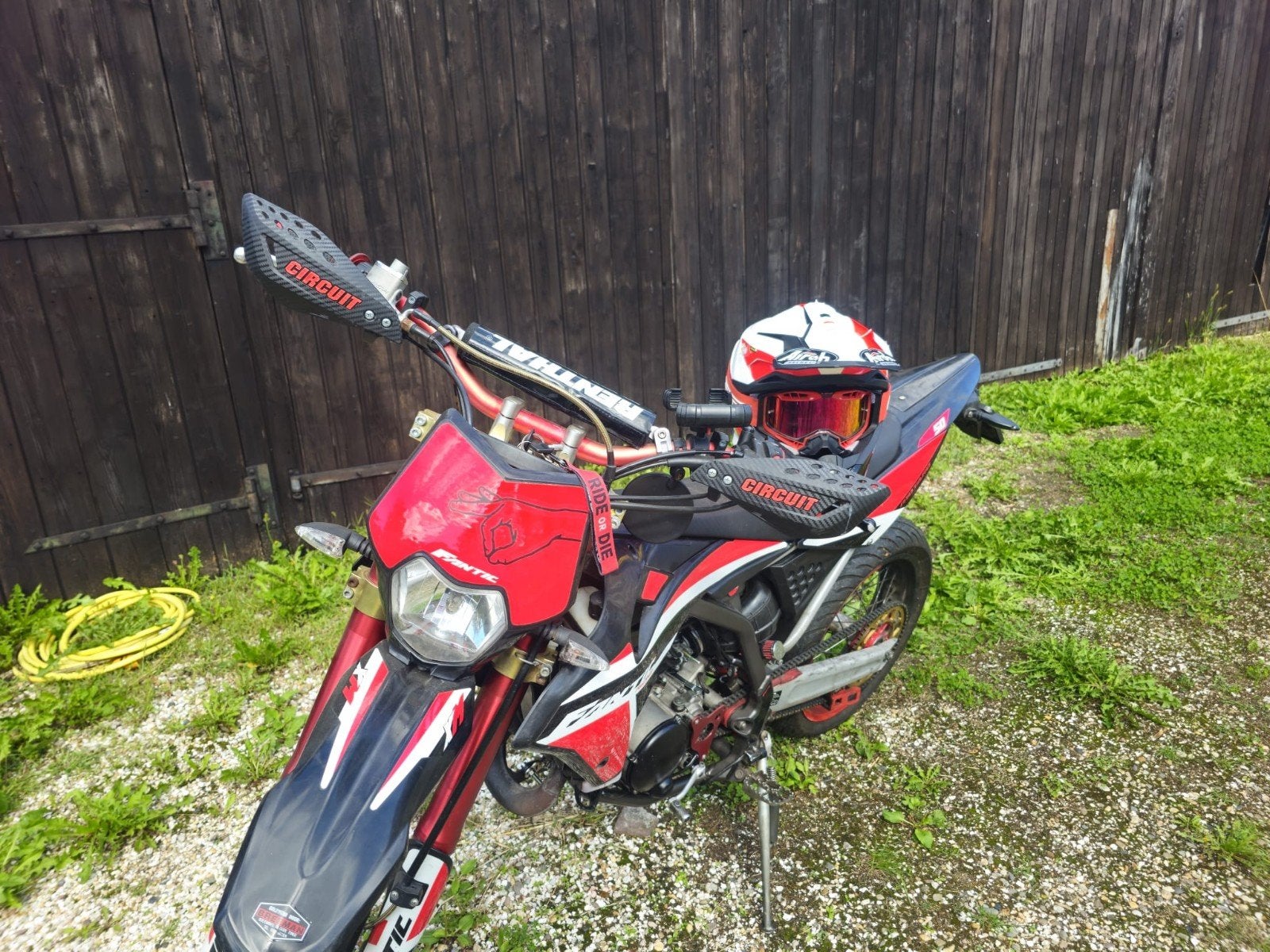 Fantic XM 50 Competition Supermotard Rood/Zwart 2022 6500 km, Ophalen, Gebruikt, Maximaal 45 km/u, Fantic