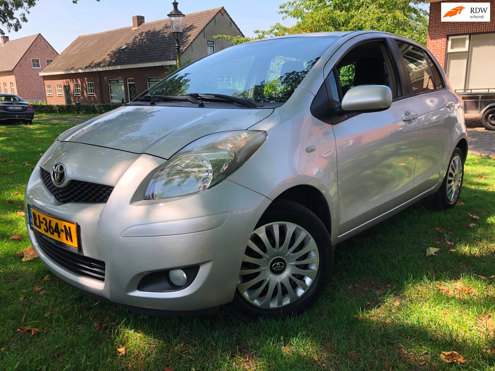 Toyota Yaris 1.0 VVTi Cool 5 DRS / AIRCO / APK 10-08-2027, Voorwielaandrijving, Euro 5, Stof, Elektrische ramen
